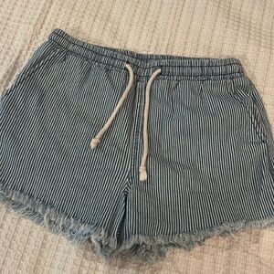PINSTRIPPED DENIM SHORTS w/ DRAWSTRING